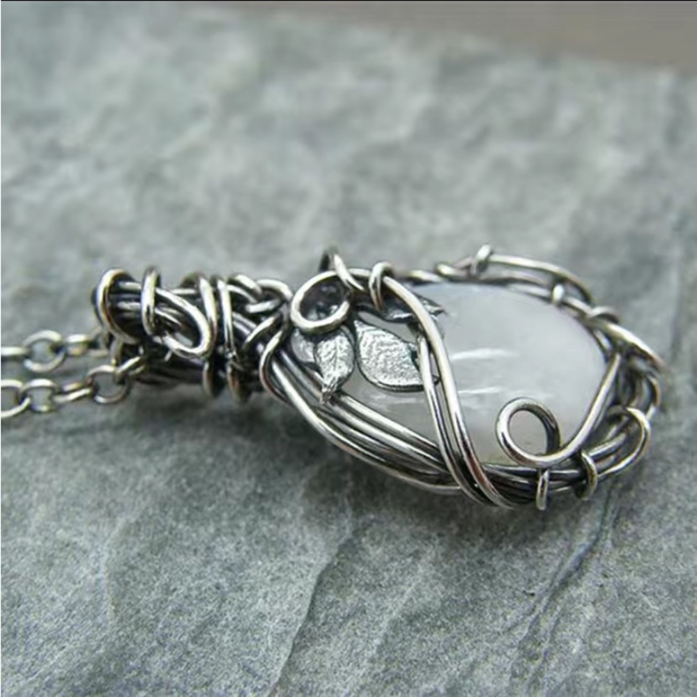 New Opalescent Vintage Inspired Pendant Necklace